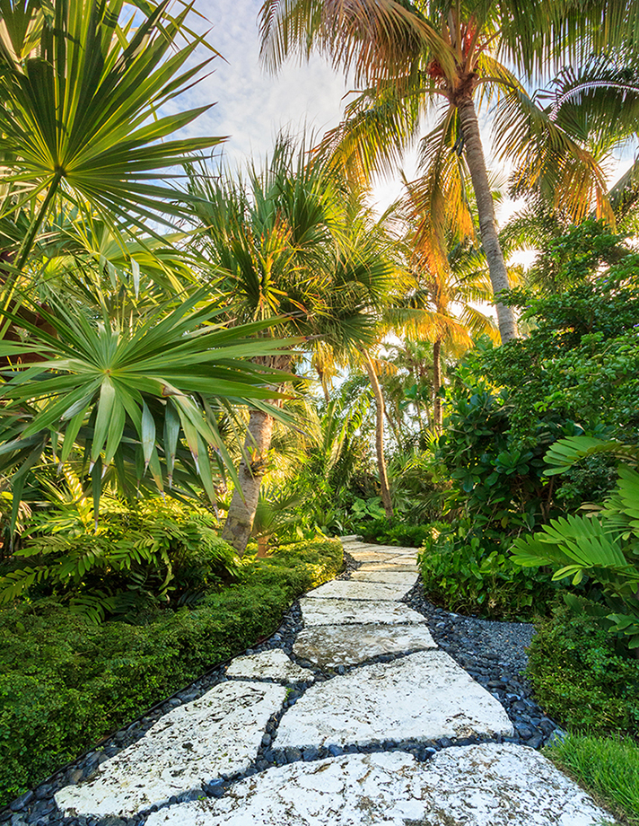 25 Tropical Outdoor Design Ideas - Decoration Love