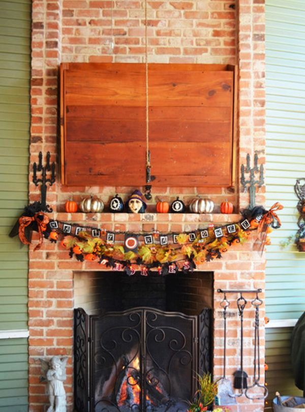 Create an Elegant Look with College Apartment Halloween Decor