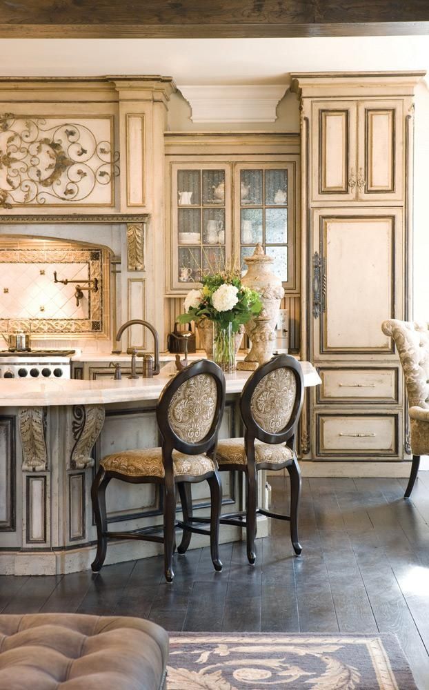 Creatice French Country Kitchen Cabinets for Large Space