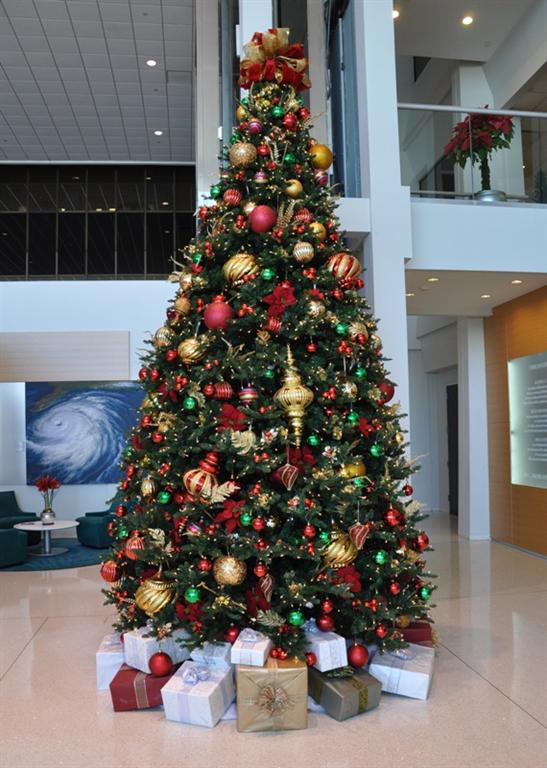 christmas tree decorations office indoor holiday decor tall lobby trees commercial decoration xmas