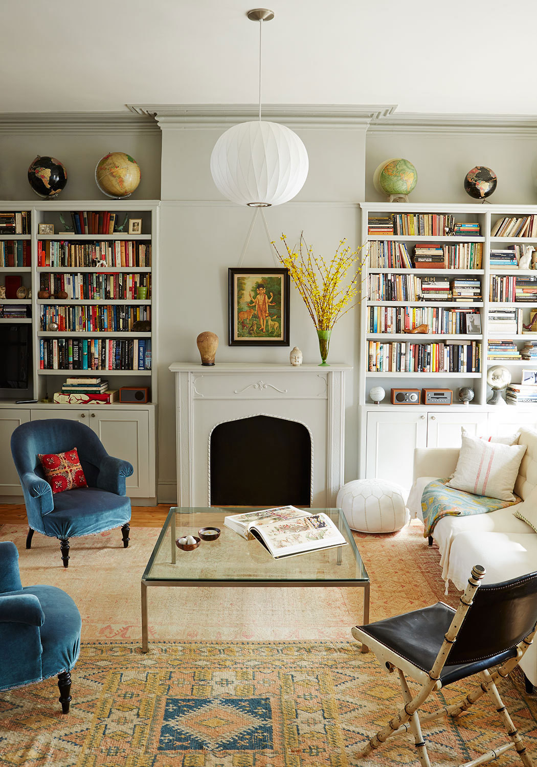 25 Eclectic Living Room Design Ideas - Decoration Love