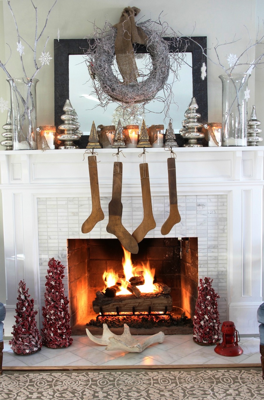 Decoration of the day - Page 2 Adorable-Mantel-Halloween-Decorations