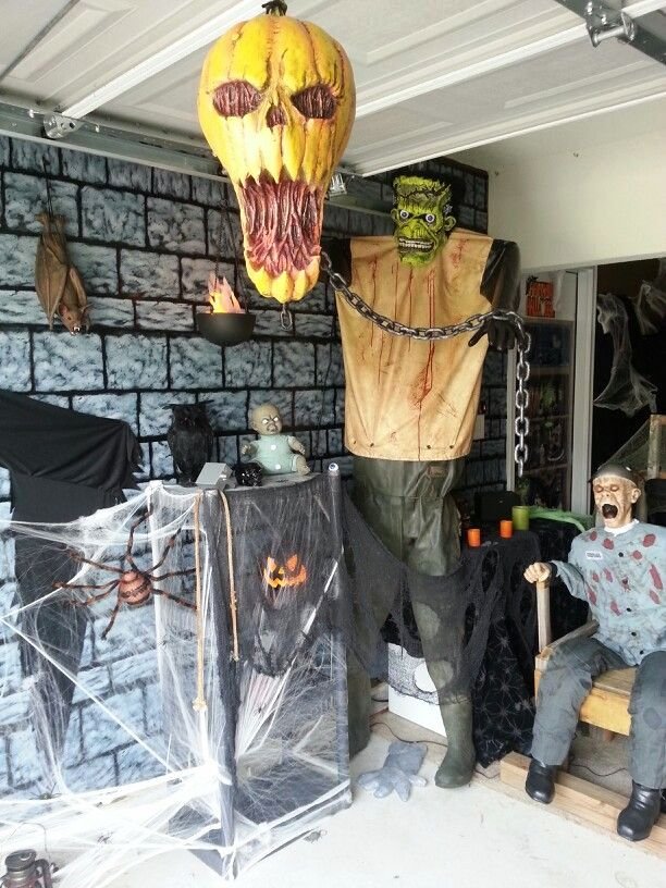 20 Garage Halloween Decorations Ideas - Decoration Love