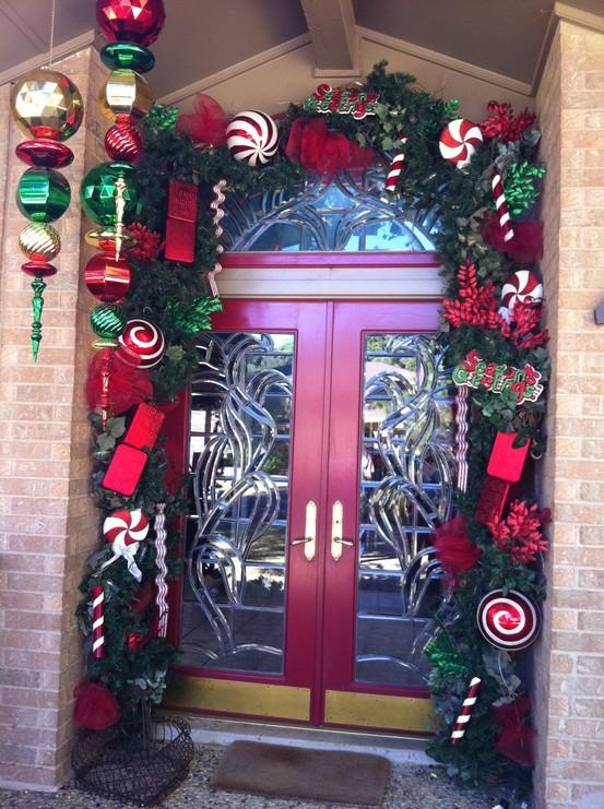 40 Christmas Door Decorations Ideas You Can Copy - Decoration Love