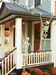 Skeletons Outdoor Halloween Decorations - Decoration Love