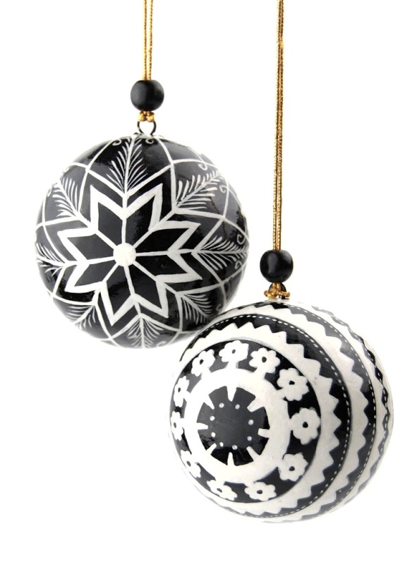 28 Black And White Christmas Decorations Ideas - Decoration Love