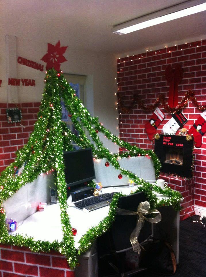 30 Attractive Office Christmas Decoration Ideas ...