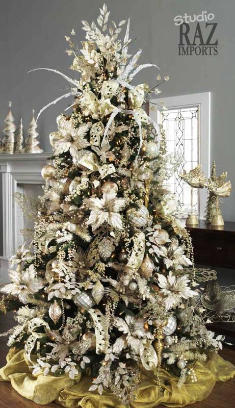 30 White And Gold Christmas Decorations Ideas - Decoration Love