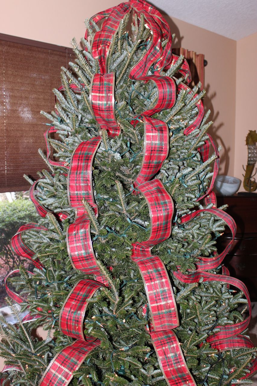 40 Awesome Christmas Tree Decoration Ideas With Ribbon ...