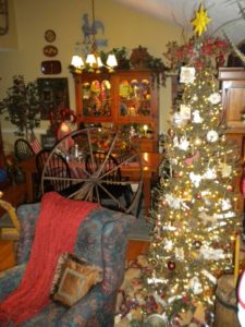30 Attractive Primitive Christmas Tree Decorations Ideas - Decoration Love
