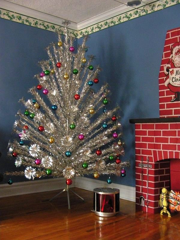 33 Vintage Christmas Tree Decorations Ideas - Decoration Love