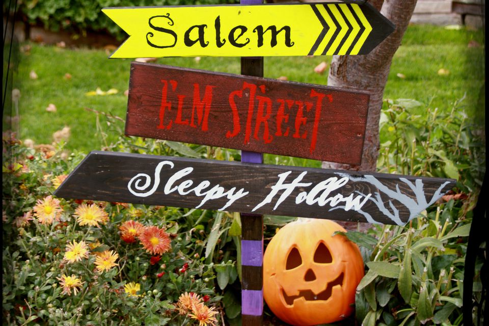 3. Halloween signs