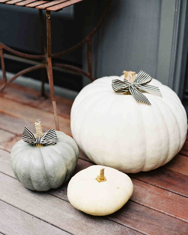 9. Pumpkins With Ribbons