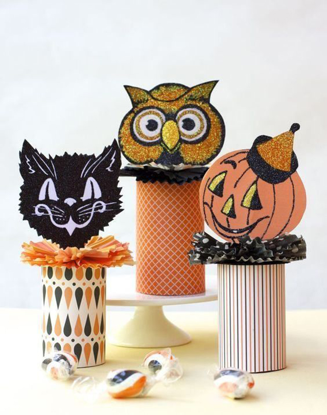 Halloween ornaments with paper rolls 15