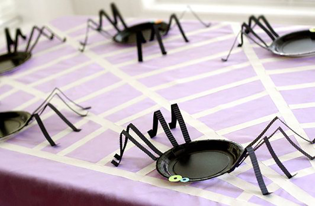 Spiders made with disposable plates 39