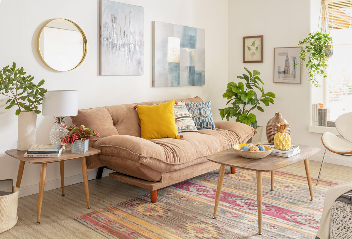 TIPS FOR A TIDY LIVING ROOM