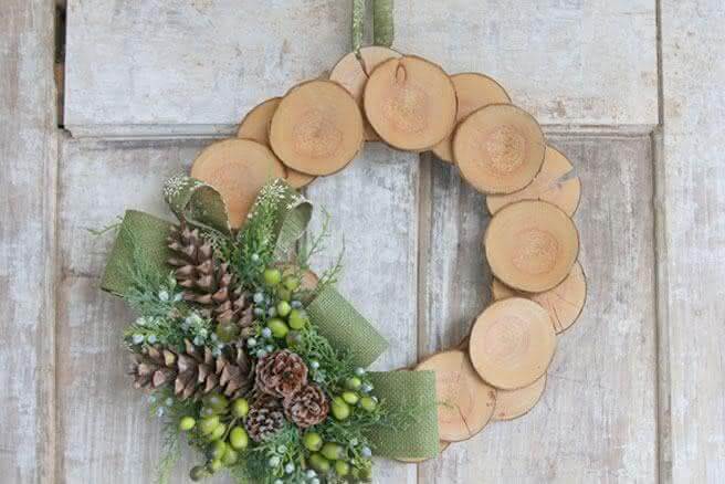 19. Wreath with pieces of wood