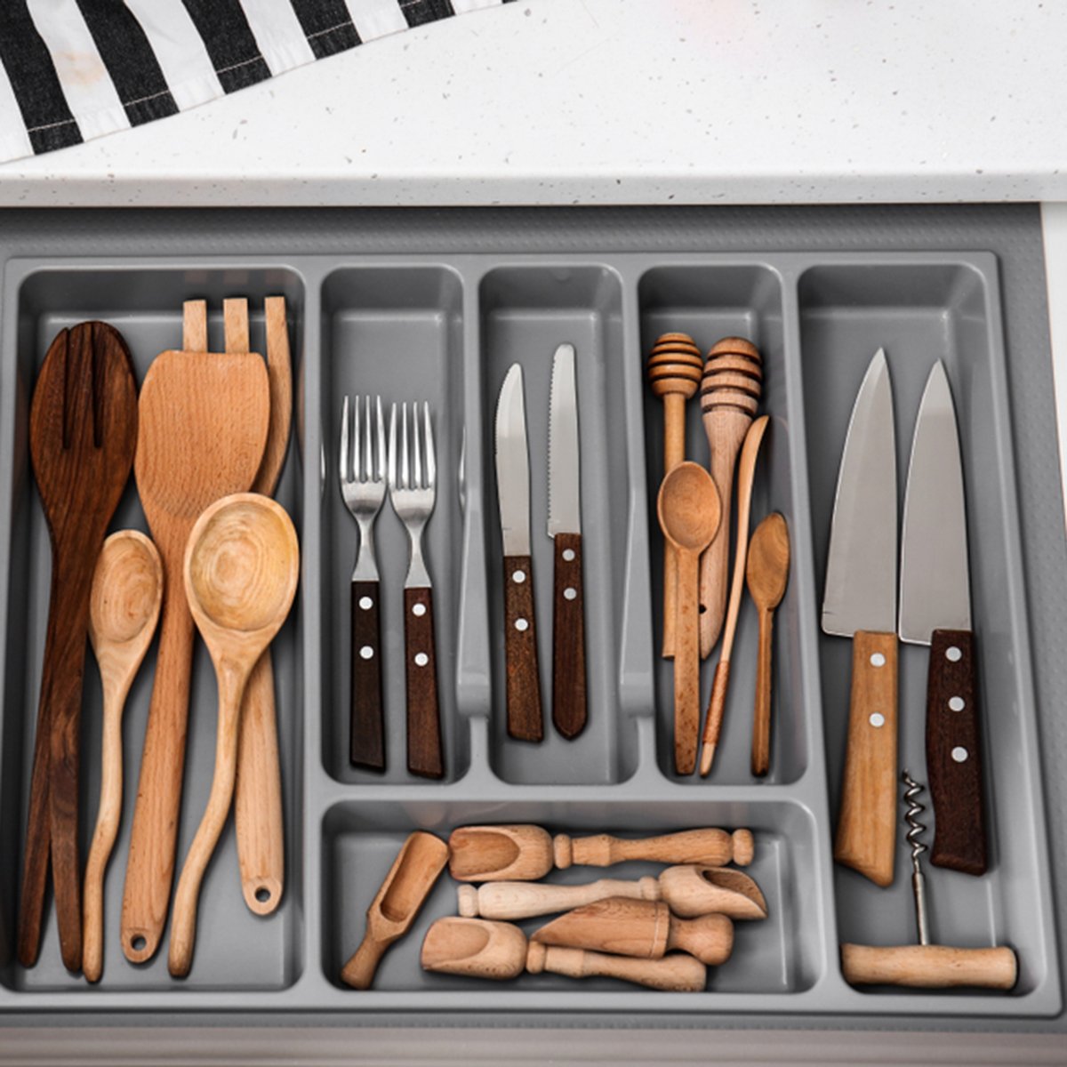 3- Take advantage of cutlery organizers