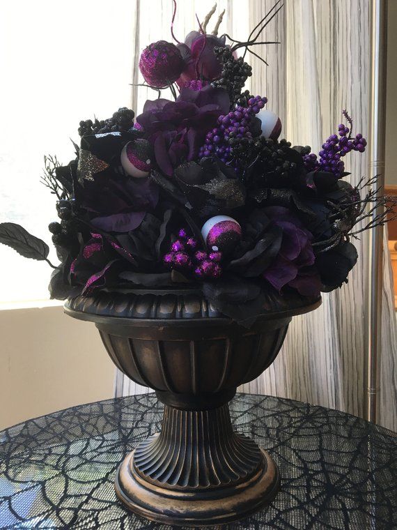 31.Scary funeral bouquet