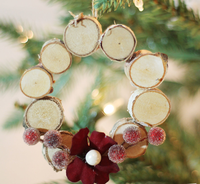 37 – Mini wreath with wood slices