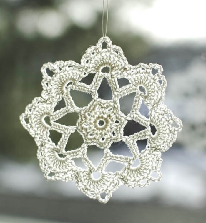 40 – Crochet snowflakes