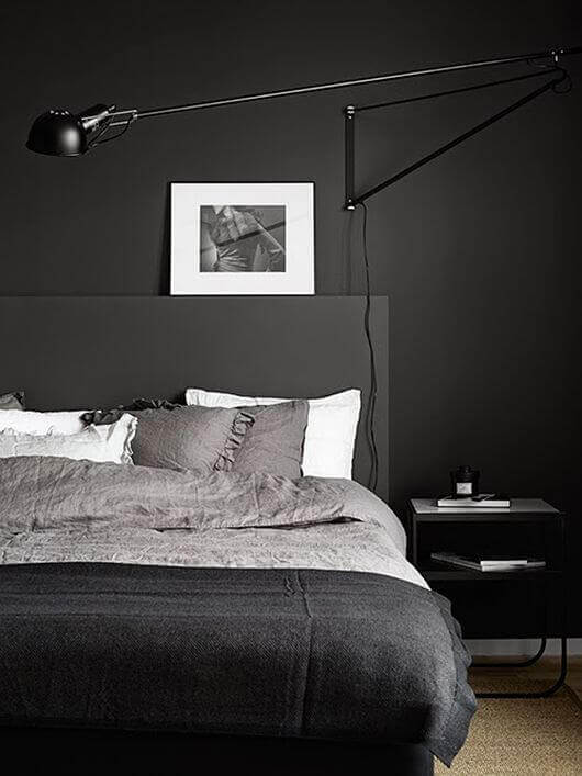 Black and White Bedroom Decor 6