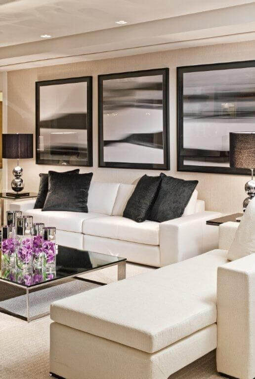 Black and white decor in the room 5