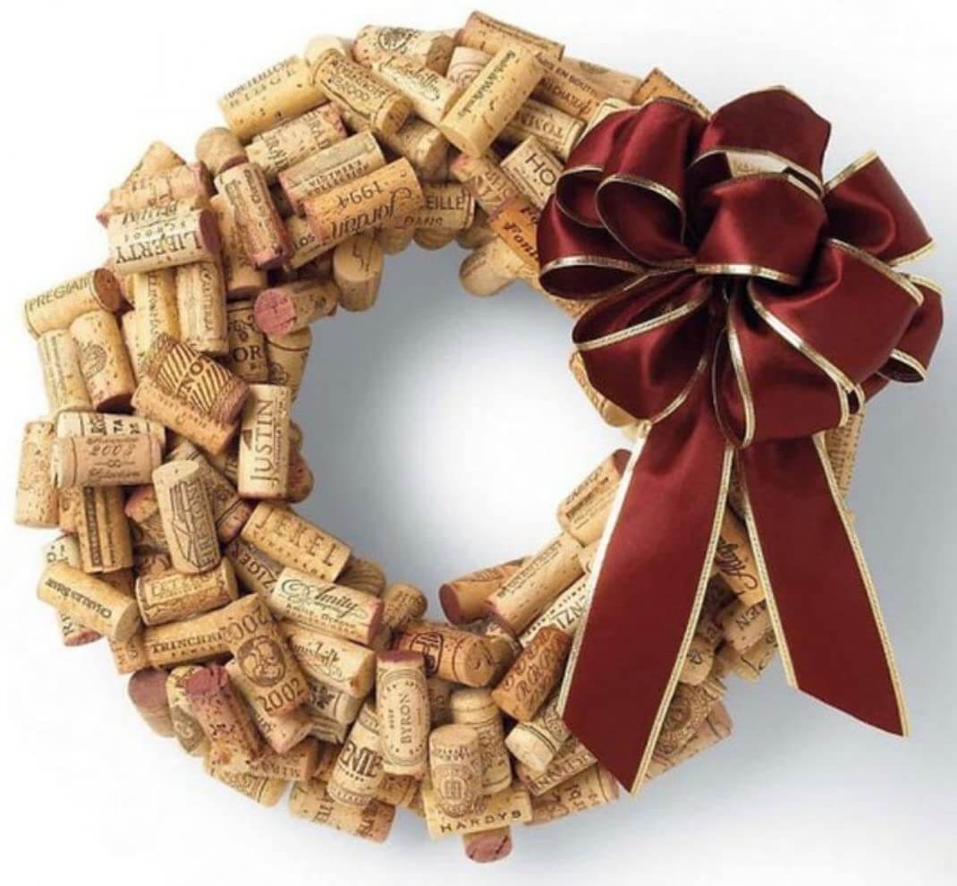 1- Christmas wreath with corks 1