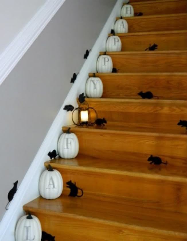 13 – Mice on the stairs