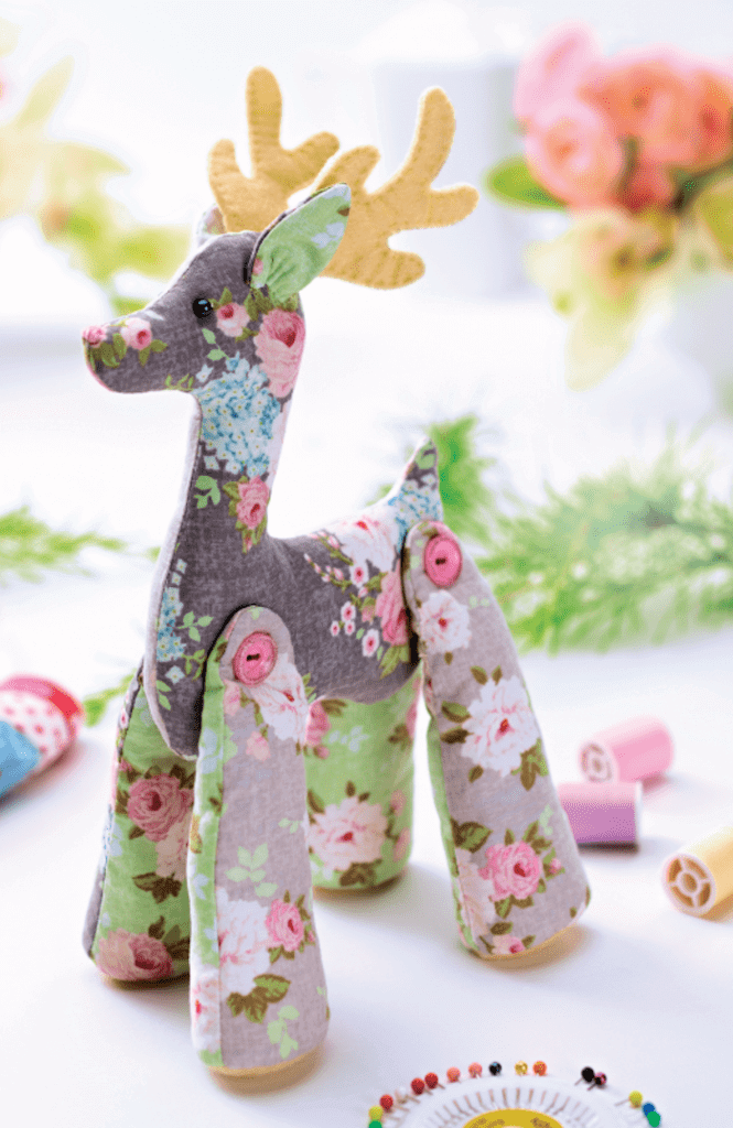 8 – Reindeer with patterned fabrics