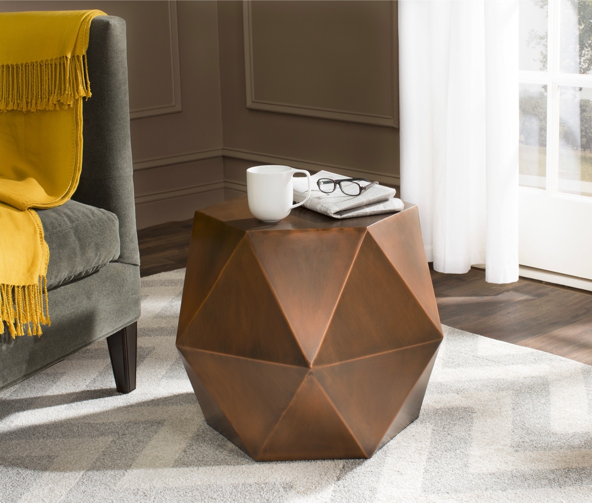 Astonishing Side Tables for the Living Room of Different Styles