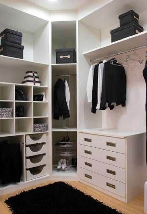 Corner with drawers