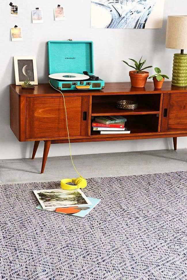 Retro sideboard + Record player