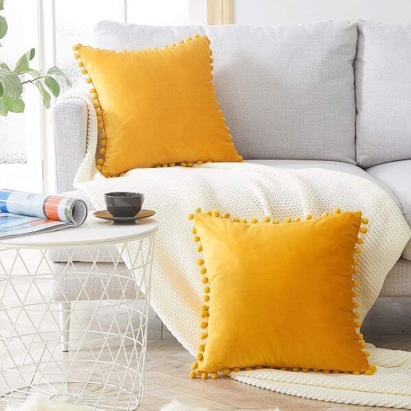 Unique Ideas on How to Use Pillows in Decor 1