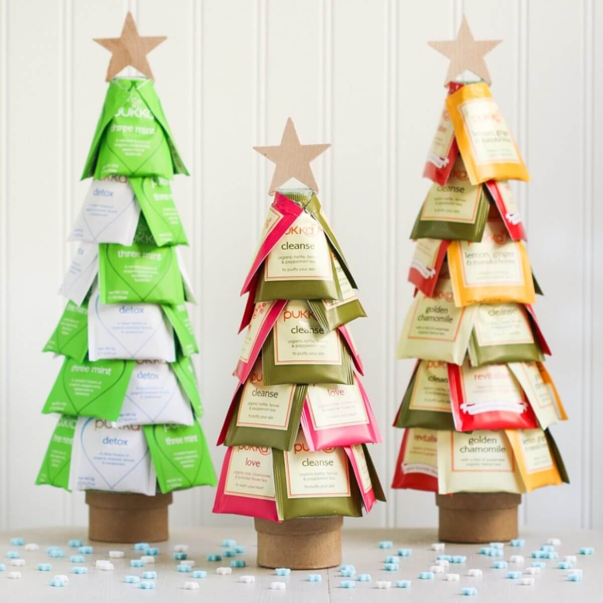 11- Christmas tree with tea bags
