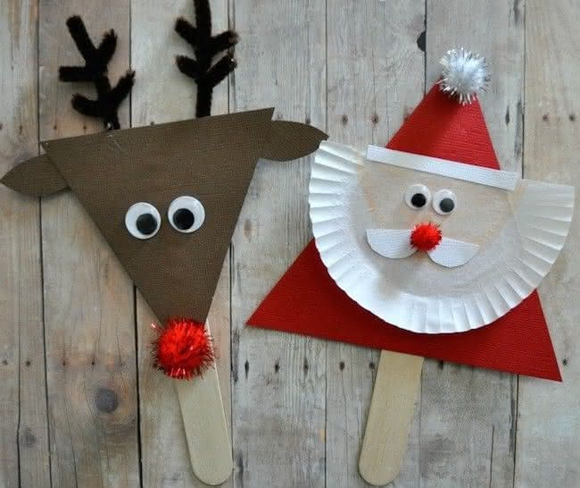 1– Santa Claus and Reindeer on an ice cream stick