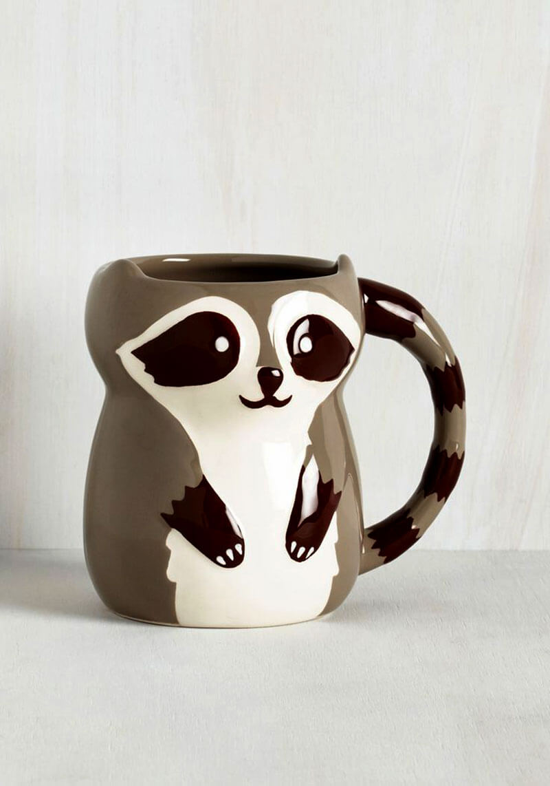 30 – Raccoon Mug