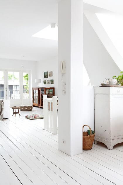14- A bright living room with white parquet