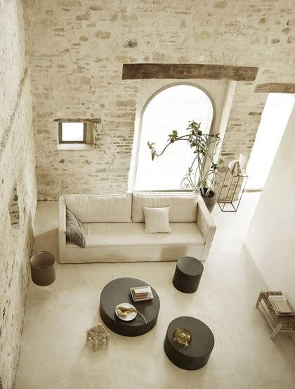 15- Sculptural furniture in a refined interior