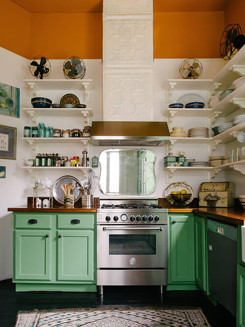 Kitchens with cabinets painted green 2